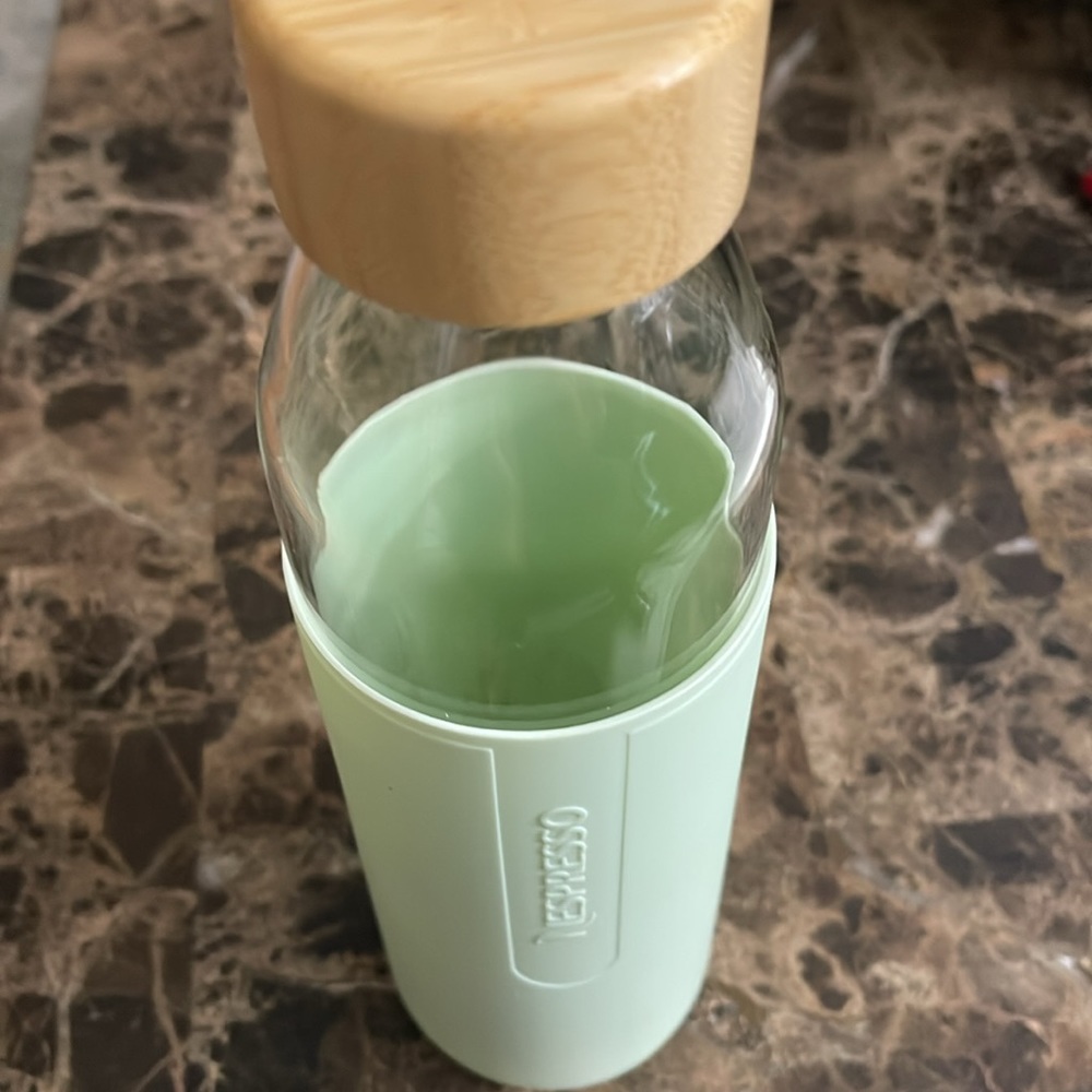 Nespresso water bottle - Picture 5 of 5